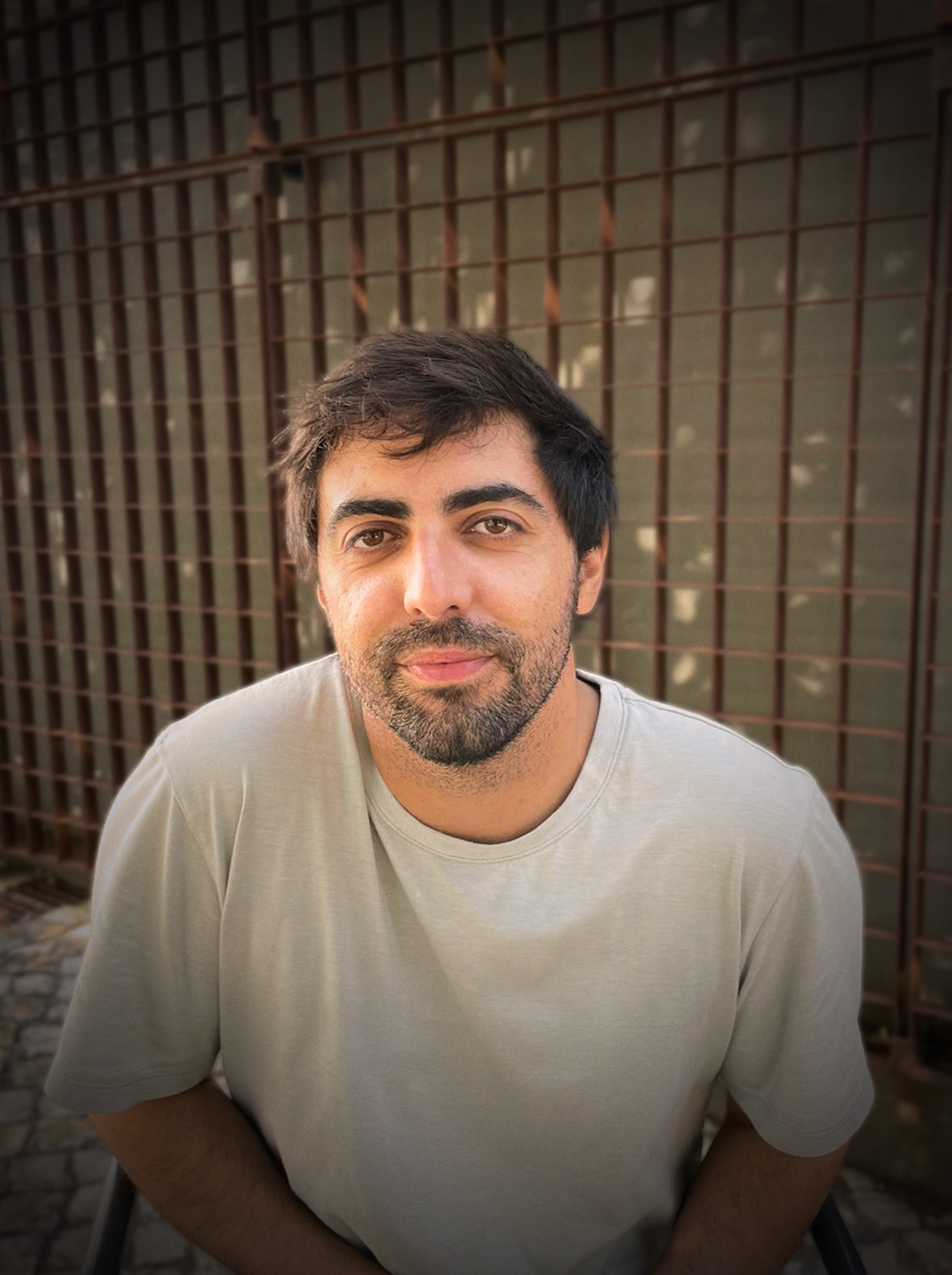 João Telo Gonçalves, visual designer based in Lisbon
